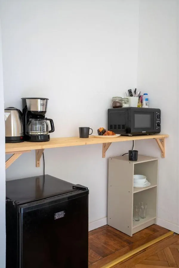 Bright Studio With Cismigiu Park View Apartment Bucharest