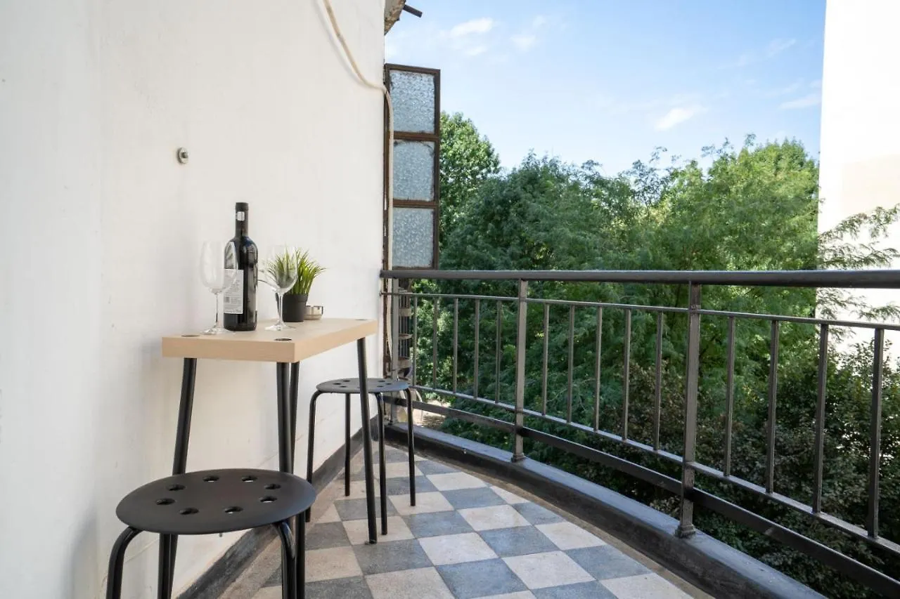 Bright Studio With Cismigiu Park View Apartment Bucharest 0*,  Romania
