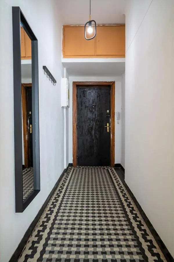 Bright Studio With Cismigiu Park View Apartment Bucharest